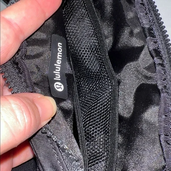 Lululemon everywhere belt bag LARGE W/long strap 2L - Picture 5 of 12
